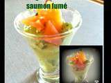 Verrine de glace d'avocat au saumon fumé