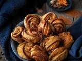 Pumpkin spice mini rolls