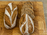 Pain au levain, flocons d’avoine et sérum de lait