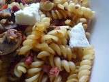 Pasta feta champignons et petits lardons