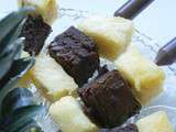 Brochettes ananas & brownie très chaudoudoux