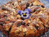 Brioche tressée aux cerises