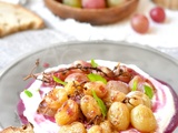 Raisins rôtis, sauce yaourt & feta