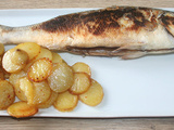 Bar (loup) à la plancha et pommes de terre sarladaises au sel de Guérande et piment d'Espelette