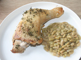 Cuisse de poulet rôtie et flageolets au thym