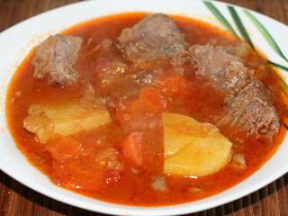 Jarret de boeuf en goulash à la ongroise