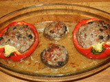 Poivron et champignons farcis à la farce de volaille marrons confits et raisins de Corinthe