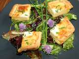 Quiche aux 3 fromages sur mesclun