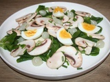 Salade de mâche, champignons, œuf