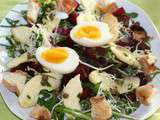 Salade de pissenlits, betterave, pomme, oeuf