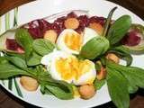 Salade de saison : mâche, betterave, oeufs mollets