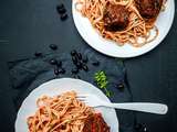 Boulettes vegan et spaghetti à la sauce tomate comme en Italie