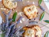 Tuiles aux amandes, fleurs de lavande et petit épeautre