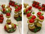 Brochettes apéritives au pesto, mozzarella et tomates cerises