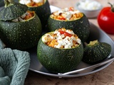 Courgettes farcies au bouglour, tomates et feta