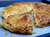 Galette à la crème d'amandes, poires et caramel beurre salé