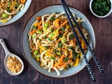 Nouilles udon sautées aux edamames et légumes