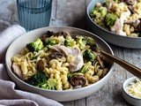 Pâtes aux aiguillettes de poulet, brocoli et champignons à la crème