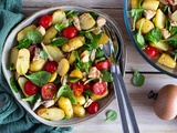 Salade de pommes de terre grenaille au poulet et tomates cerises