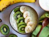 Smoothie bowl au kiwi, banane et lait ribot