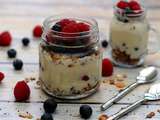 Verrine du petit-déjeuner aux fruits et muesli