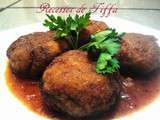 Boulettes d’aubergine au poulet en sauce tomate