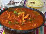 Riz aux calamars en sauce tomate