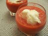 Oeufs en neige express sur coulis de fraises