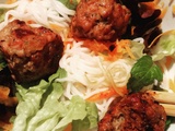 Bo Bun aux boulettes de porc thaï