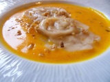 Velouté de potimarron, ravioles aux châtaignes et au lard