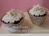 Cupcakes , déco ivoire en pâte à sucre