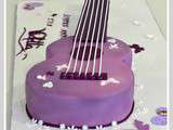 Gâteau anniversaire Nîmes - une guitare pour Eva