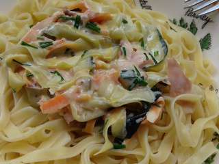 Fettuccine aux légumes et truite fumée