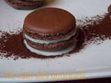 Macaron cacao/ganache chocolat blanc