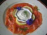 Saumon gravlax, emulsion citronnee a l 'aneth