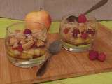 Verrine express aux pommes, framboises et biscuits sablés