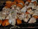 Brochettes de poulet aux abricots frais