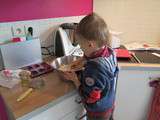 Atelier madeleines avec mon p’tit bonhomme et Hélène la Madeleine