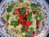 Raviolis, sauce aux tomates crues et olives