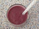 Smoothie aux fruits rouges