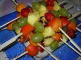 Brochettes de fruits frais