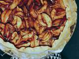 Tarte aux nectarines, prunes et cannelle