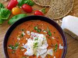 Soupe aux tomates rôties et au pain