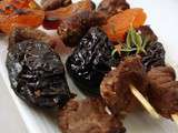 Brochettes d'agneau aux pruneaux, aux abricots secs et romarin