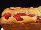 Cake aux fraises et aux pistaches