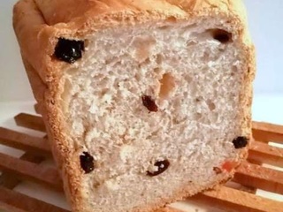 Pain aux abricots et raisins Smyrne