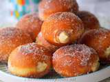 Beignets italiens à la crème pâtissière (bomboloni)