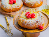 Brioche aux framboises et crème pâtissière