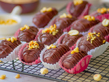 Dattes au chocolat fourrées au beurre de cacahuètes