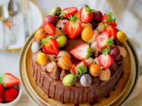 Layer cake au chocolat et aux fraises